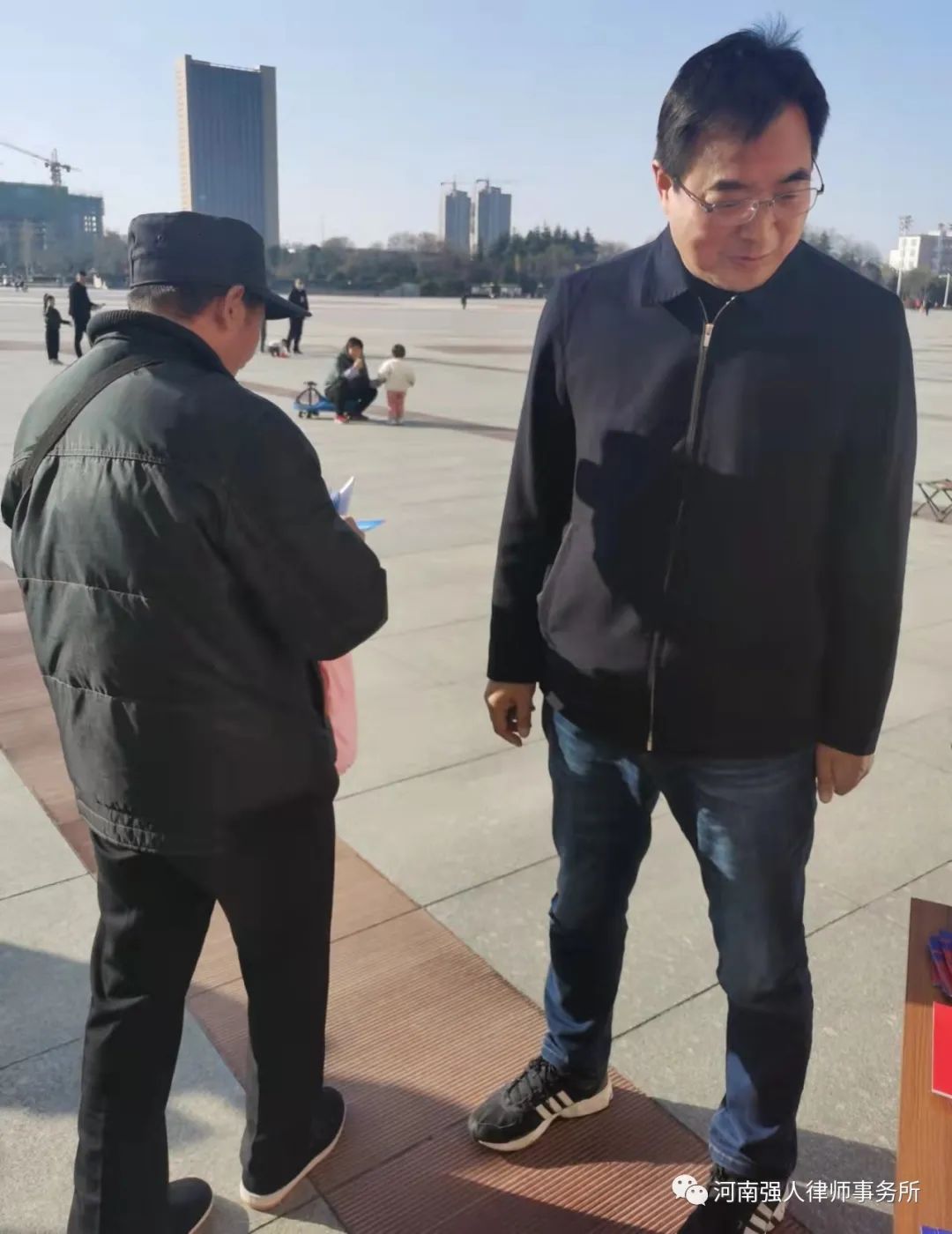 强人公益|我所开展"12.4宪法在心中"普法宣传活动(图3)