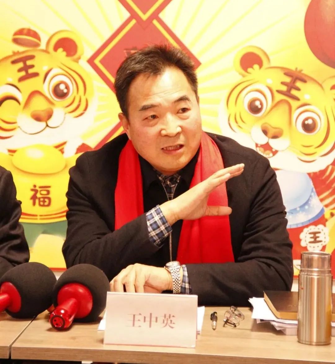 逐光而行 谱写华章|河南强人律师事务所召开2021年度总结暨律师表彰会(图3)